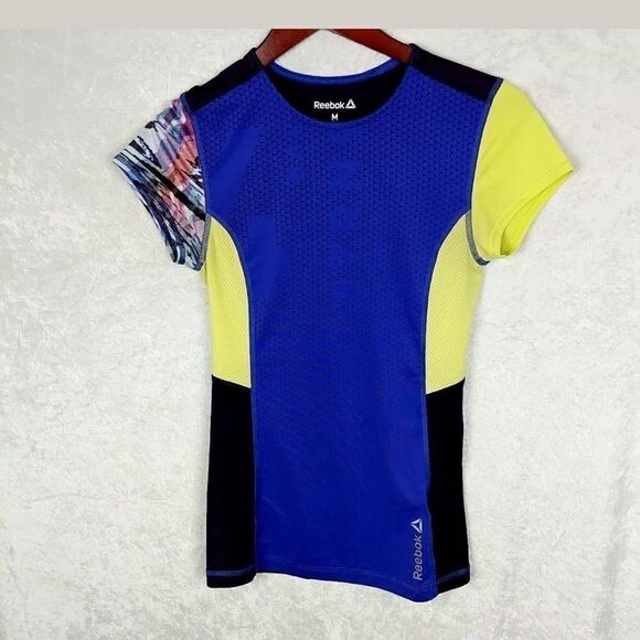Reebok playice shirt size medium
Great condition - Picture 1 of 6